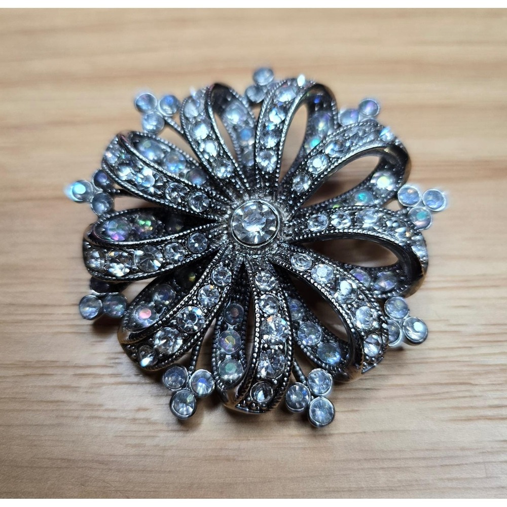 Vintage Liz Claiborne Brooch Rhinestone Aurora Boreales Sunburst 2" Pin FLAW - Picture 4 of 14